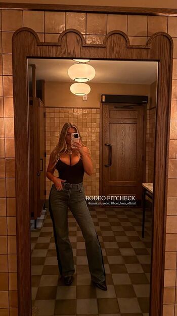 Full leaked Abbey wilson private onlyfans photo