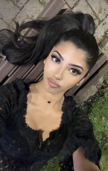 Full leaked Aliza shan private onlyfans photo