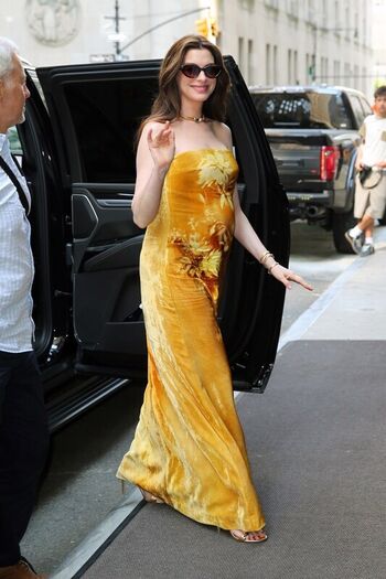 Anne Hathaway