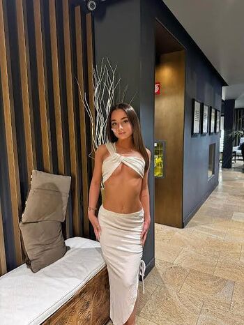 anniemaerosee