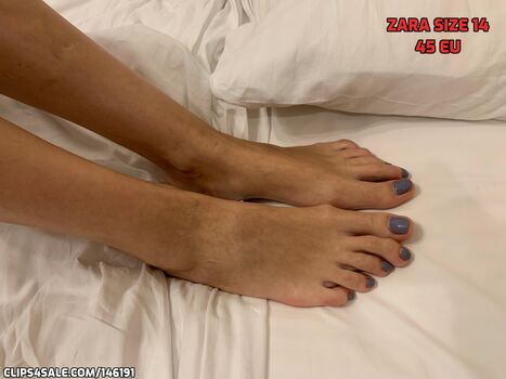 Full leaked Bigfeetgirls page private onlyfans photo