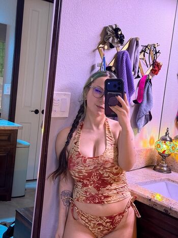 bigtittygothegg