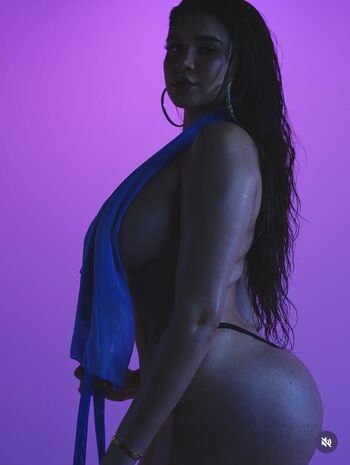 Full leaked Briiellas  page private onlyfans photo