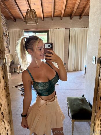 Full leaked Britneybabe page private onlyfans photo