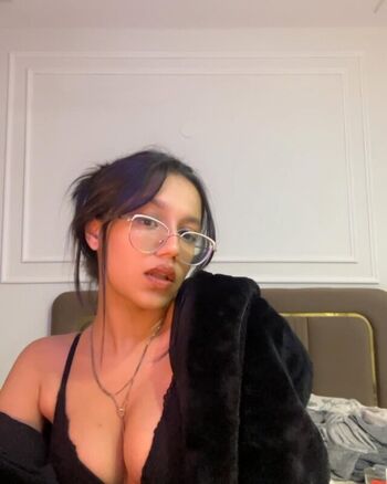 Full leaked Caiityya private onlyfans photo