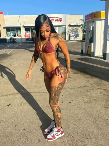 Full leaked Carenavonchae page private onlyfans photo