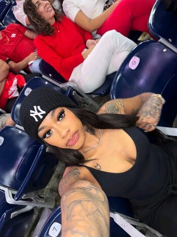 Full leaked Carenavonchae private onlyfans photo