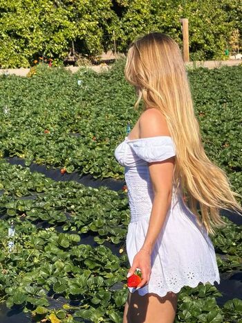 Full leaked Caroline zalog page private onlyfans photo