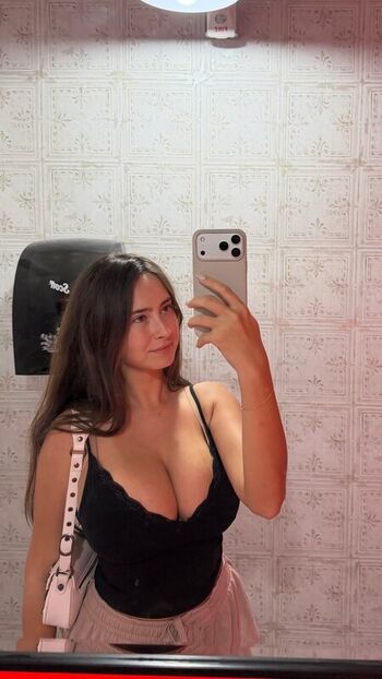 Cecilia Rose