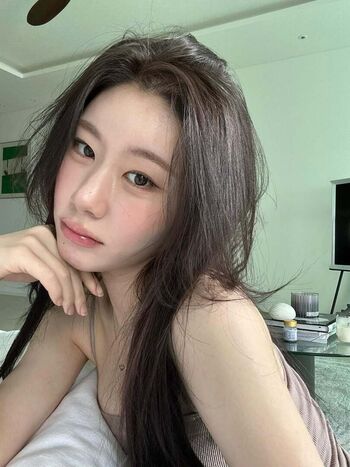Full leaked Chaeryeong page private onlyfans photo