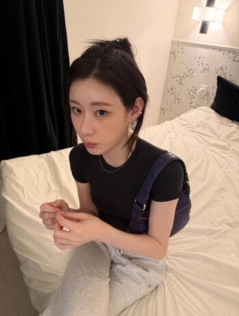 Full leaked Chaeryeong page private onlyfans photo