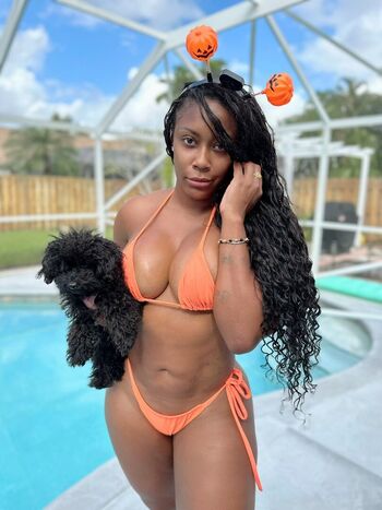 Full leaked Charlotte lavish private onlyfans photo