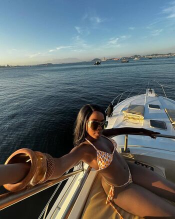 Full leaked Clara moneke private onlyfans photo