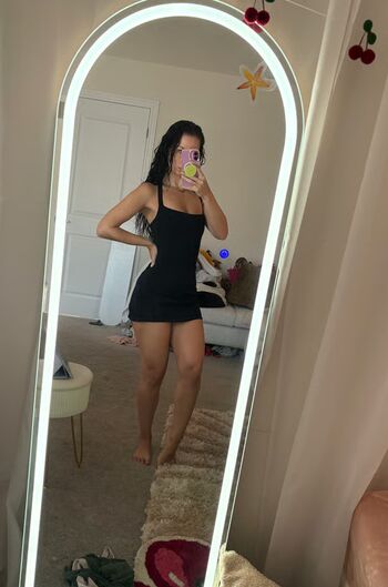 Full leaked Danielledvs private onlyfans photo
