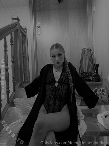 Full leaked Deinekleineblondine page private onlyfans photo
