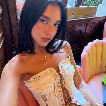 Full leaked Dua lipa private onlyfans photo