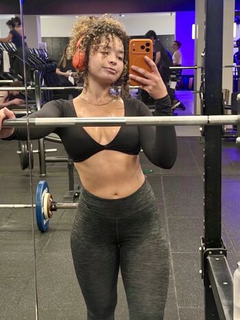 Ella Eyre