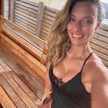 Full leaked Ellierosefitness private onlyfans photo