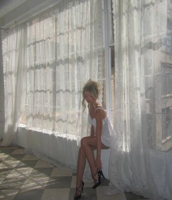 Full leaked Emily dobson page private onlyfans photo
