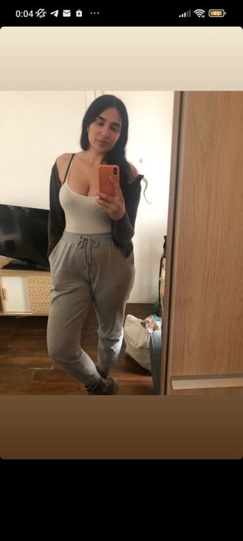 Esra Acik