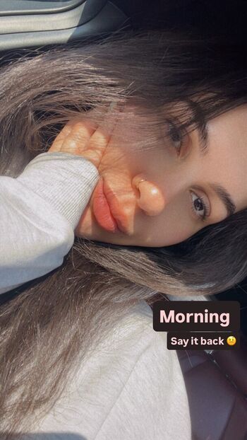 Full leaked Farohreacts private onlyfans photo