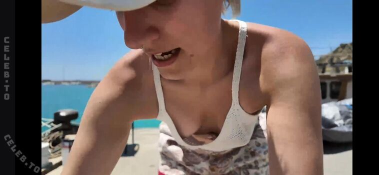 Full leaked Freiraumreh private onlyfans photo