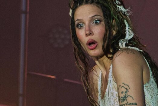 Full leaked Halsey page private onlyfans photo