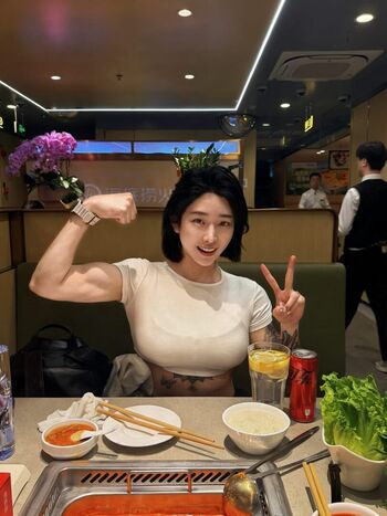 Hitomi Songyuxin