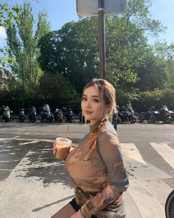 holly_shu_
