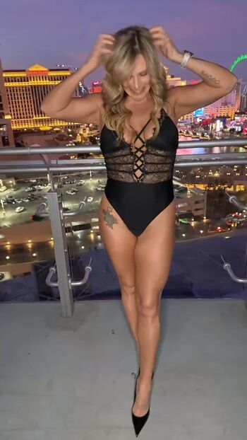 itsnikkibitch_xo
