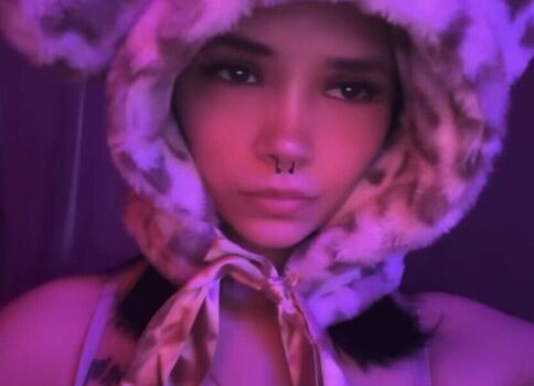 Full leaked Julia graham private onlyfans photo