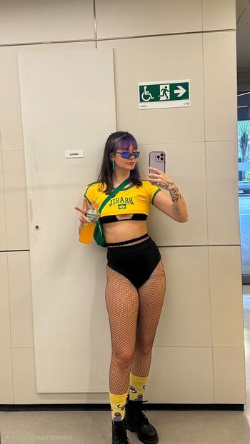Full leaked Juliakbarni private onlyfans photo