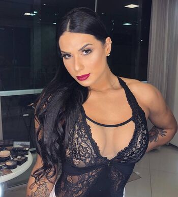 Jully Oliveira