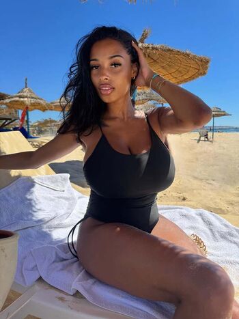 Full leaked Kadelle samuals private onlyfans photo