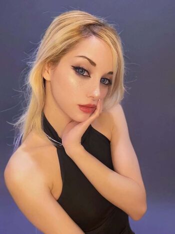 Full leaked Kitty aliice page private onlyfans photo