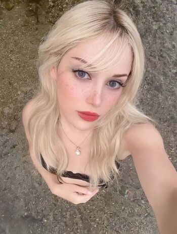 Full leaked Kitty aliice page private onlyfans photo