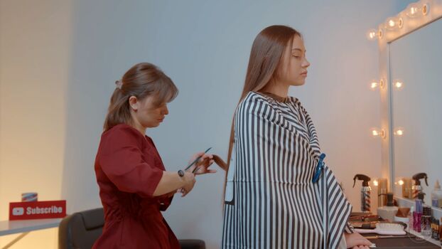 Lady Barbers Asmr