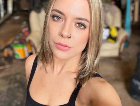 Lana Analise