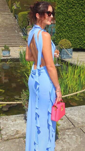 Full leaked Laura robson page private onlyfans photo