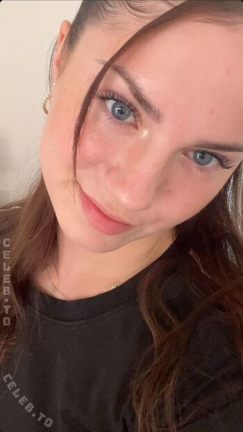 Full leaked Lea viktoria private onlyfans photo