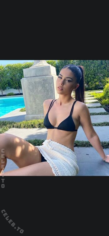 Full leaked Leah halton private onlyfans photo