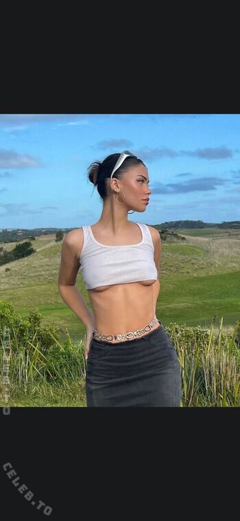 Full leaked Leah halton private onlyfans photo