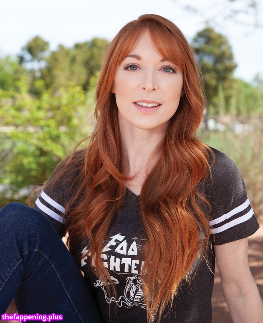 Lisa Foiles
