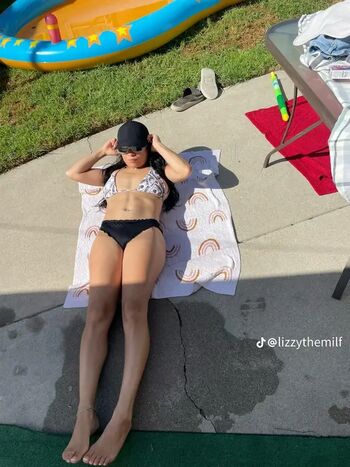 Full leaked Lizzywurst private onlyfans photo