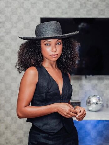 Full leaked Logan browning page private onlyfans photo