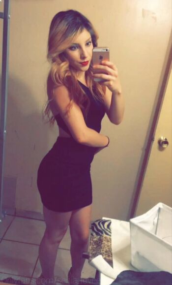 Full leaked Loovee seeniaa private onlyfans photo