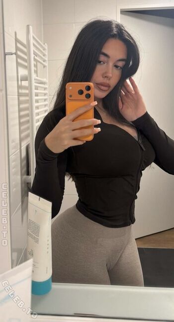 Lya Aylin