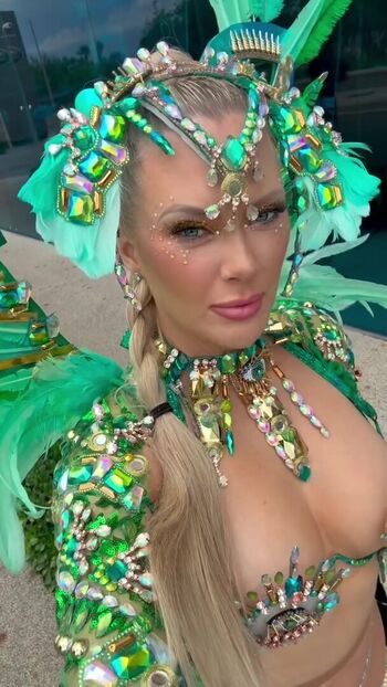Nicole Arbour