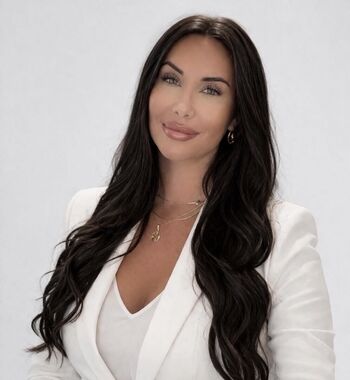 Nicoleclosesswfl