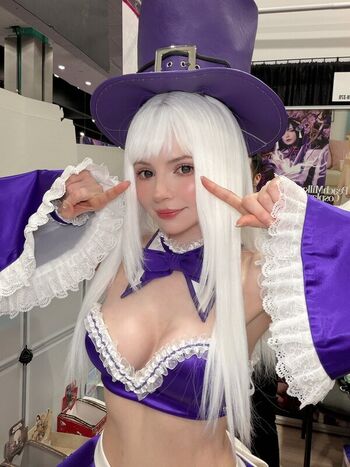 Full leaked Peachmilky private onlyfans photo